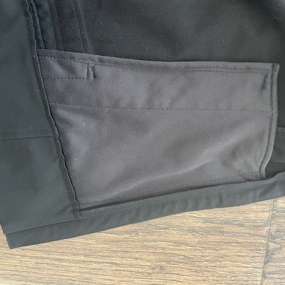 The North Face Women’s Lightweight Wind Resistant Jacket Small EUC - Picture 8 of 8